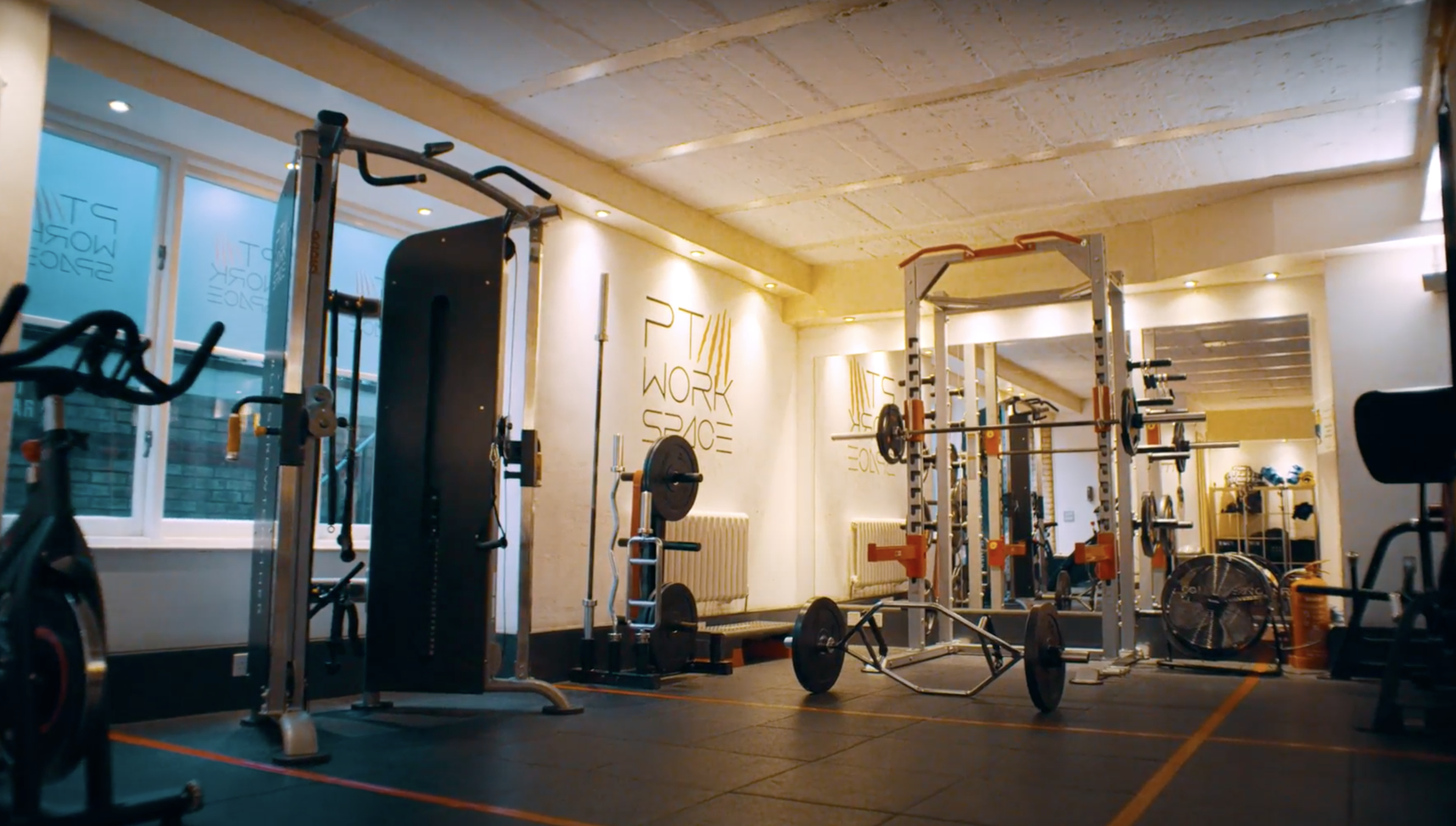 8 things to consider when hiring a personal trainer in islington?